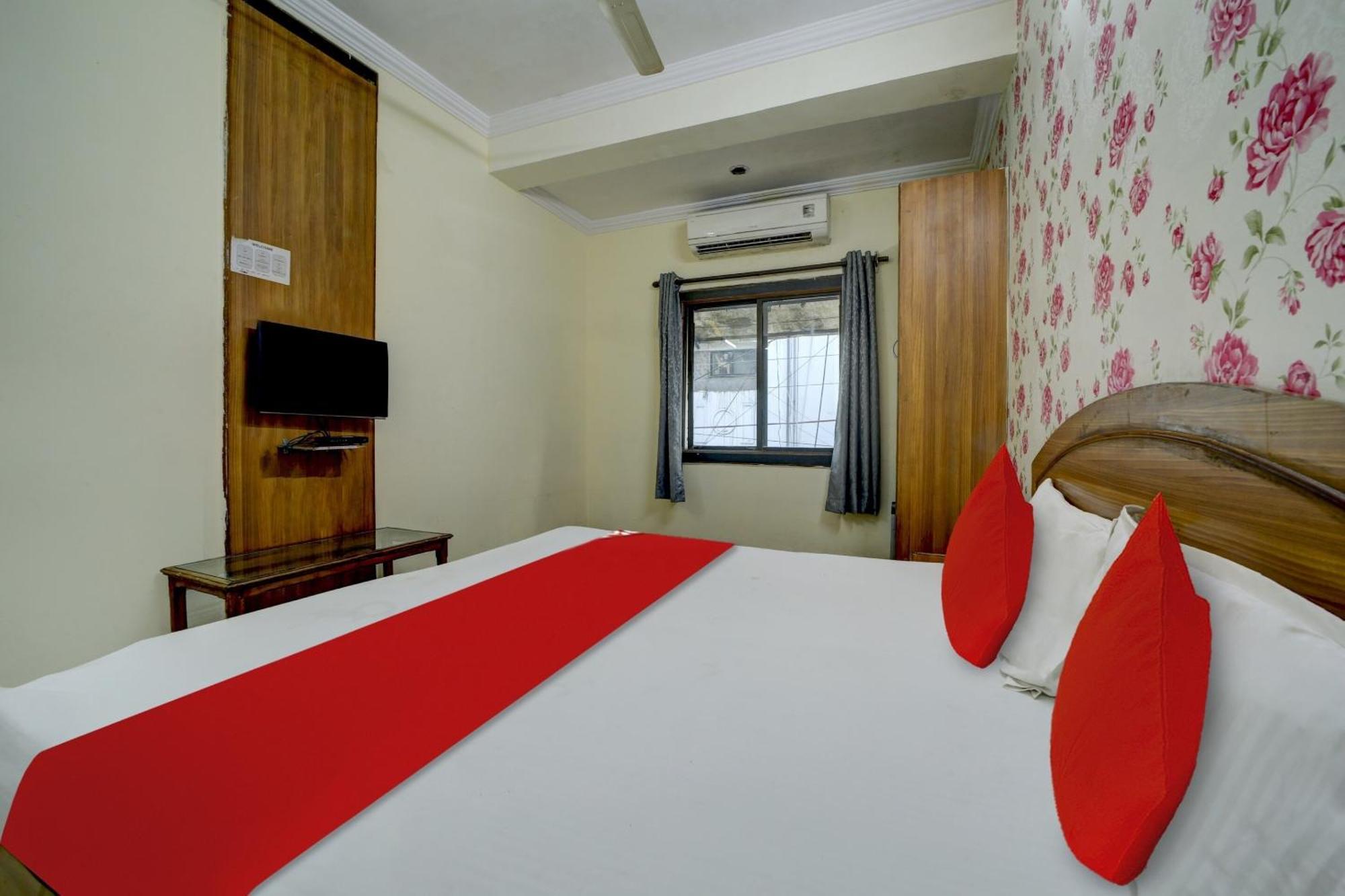 Oyo Flagship 81248 Hotel Satya Vilas Бхопал Экстерьер фото