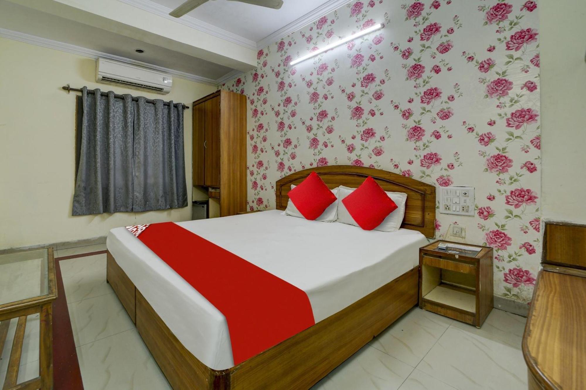 Oyo Flagship 81248 Hotel Satya Vilas Бхопал Экстерьер фото